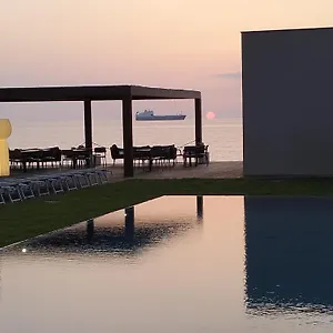 **** Hotel Punta Tipa Italia